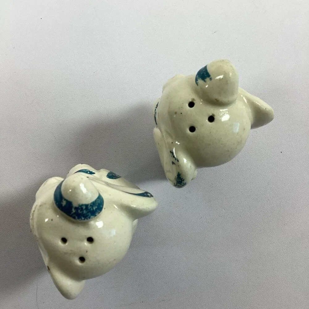 Vintage Ceramic Elephant Salt and Pepper Shakers Blue Hat Cork Stopper 3